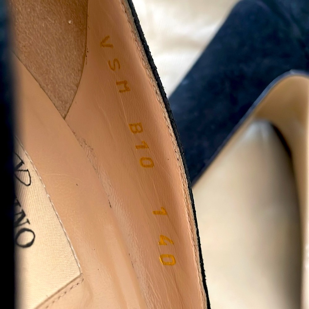 Valentino Garavani Black Suede Block Heel Pumps - Picture 11 of 15